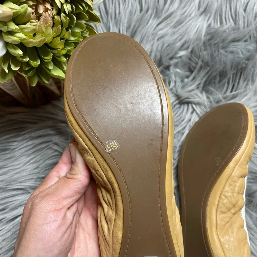 Tory Burch two toned women flats - Picture 9 of 9